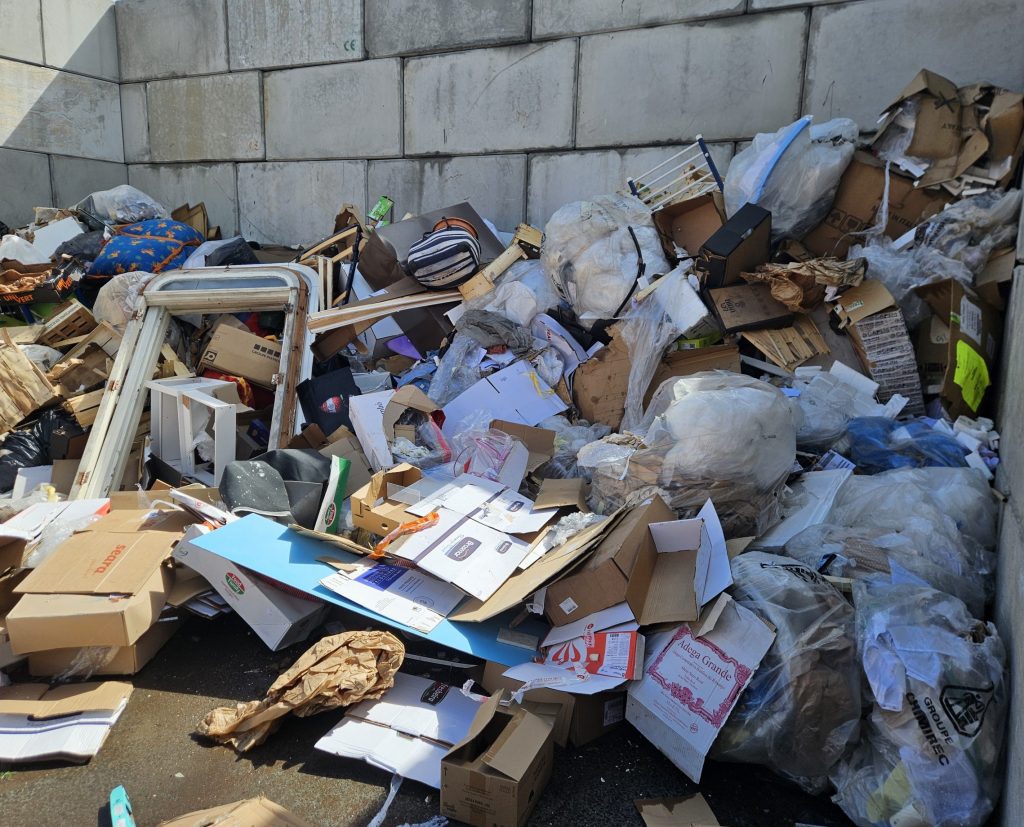 Déchets DNDAE (DIB) en vrac Azura Recyclage
